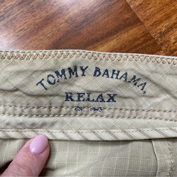 Tommy Bahama Mens Tan Relaxed Silk Mix Cargo Shorts Size 38 Coastal Beach Casual - Picture 10 of 15
